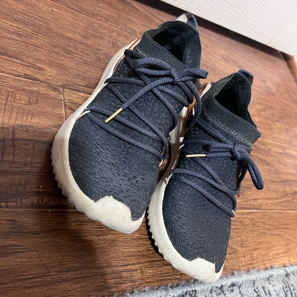 Women’s Adidas Cloudfoam